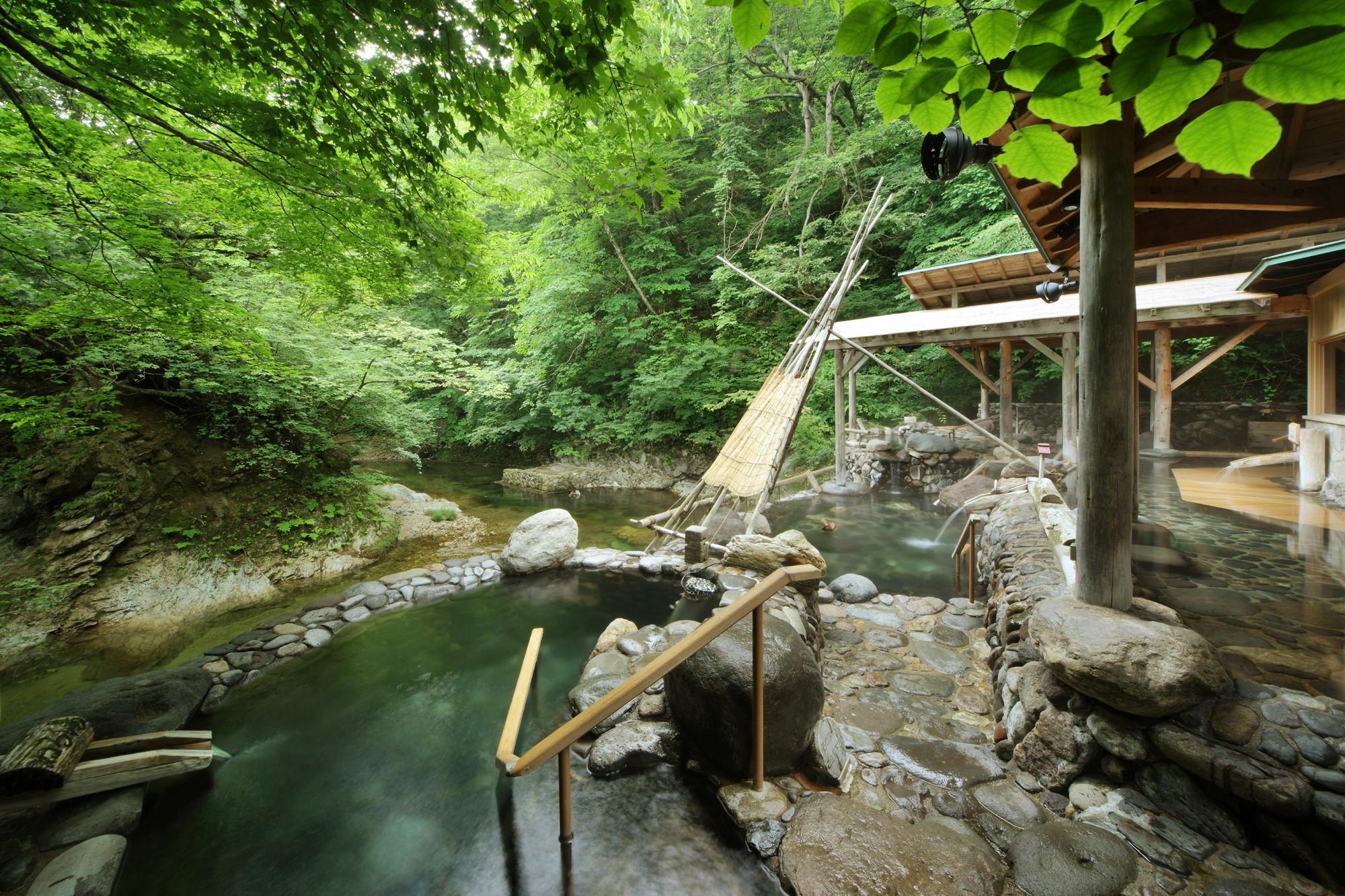 Sakunami Onsen Yuzukushi Salon Ichinobo Сендай Екстериор снимка